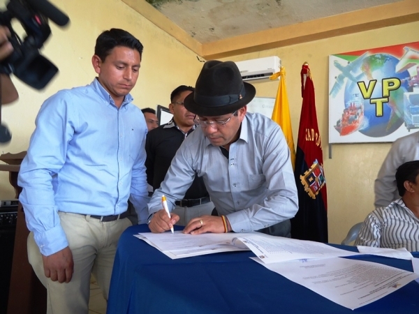Gobierno Provincial makakamachikmanta kimsa junu kullkikunata Guayacán–Guasaganda-Pucayacu ñankunata allichichun yanapanmi