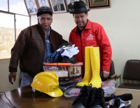 Prefectura entrega segunda dotación anual de ropa de trabajo e implementos de seguridad.