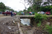 Vía principal que conduce entre Palo Quemado y Las Pampas, habilitado al tráfico vehicular