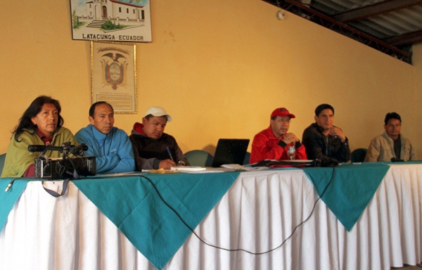 COMUNEROS DE SAN JOSÉ EJIDO SOLICITAN MANTENIMIENTO VIAL