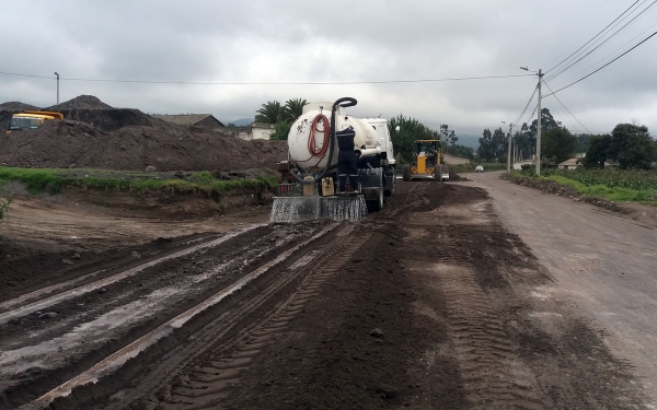 Trabajos en la vía Pastocalle - Llactayo - Tanicuchí