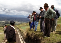 Prefectura de Cotopaxi invierte en el mejoramiento del sistema de riego en la comunidad  Compañía Chica del Cantón Salcedo.