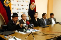 Autoridades durante la reunión