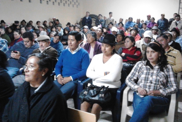 Prefecto dialogó con habitantes de Jesús de Nazaret del cantón Pujilí