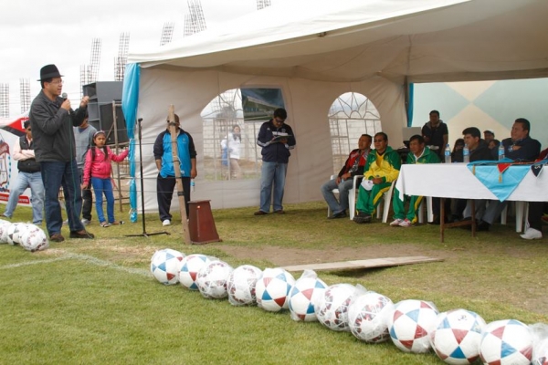 GAD Cotopaxi apoya al fútbol Barrial de Latacunga