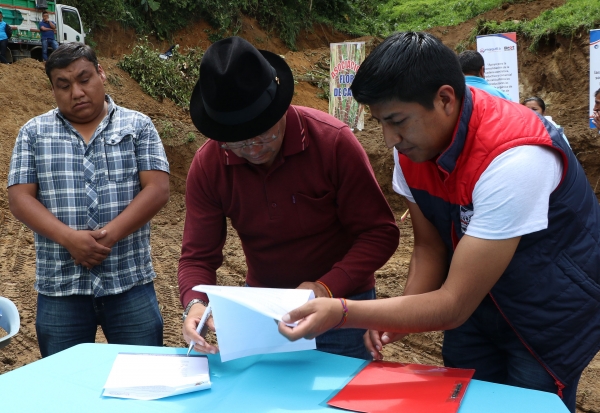 Firma del contrato para la construcción de la Planta Procesadora de Panela Granulada