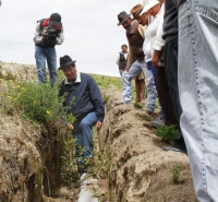 Prefecto recorrió el proyecto de riego Quilindaña