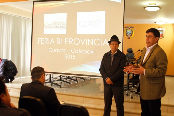 Prefecto preside reunión preliminar para la Feria Biprovincial Cotopaxi – Guayas 2015