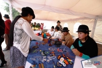 Artesanías que se exibieron en la Feria &quot;“Economía y Derechos de la Mujer”.