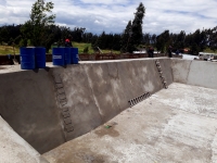 Revestimiento del tanque reservorio en el Centro de Investigación Cotopaxi 
