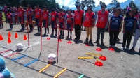 Cien niños niñas y jóvenes se benefician con una nueva escuela de futbol