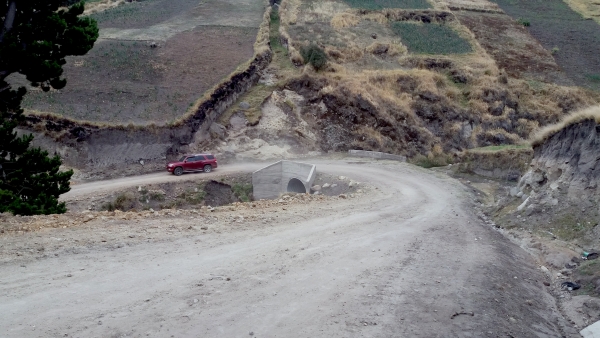 Mantenimiento vías en Michacalá - Parroquia Zumbahua