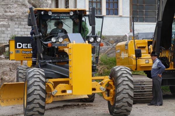 Gobierno Provincial de Cotopaxi adquiere maquinaria moderna