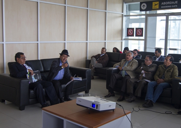 Prefectura propone crear un modelo de gestión integral para el aeropuerto