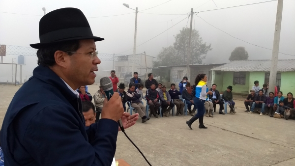 Prefecto entrega infraestructura para Sub Centro de Salud