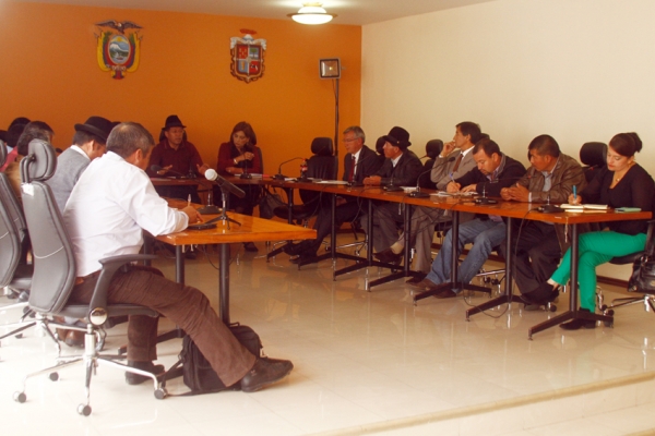 Cámara Provincial adopta medidas urgentes para atención de afectados del Terremoto en Pangua y Sigchos.