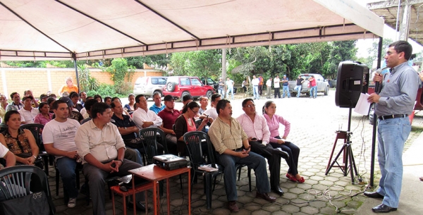 Prefectura realiza socialización de presupuesto 2017 en el Subtrópico