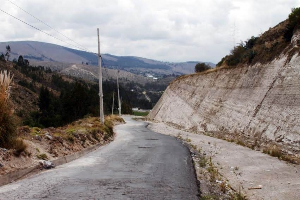 Carretera Panzaleo-Mulalillo-Cusubamba tiene un avance de 25%