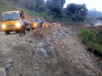 Prefectura rehabilitó la vía en el sector de Muligua