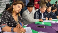 Autoridades firman el acuerdo