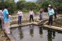Prefecto inspeccionó obras en La Maná