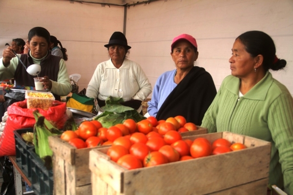 GAD celebró el día de la mujer con feria Provincial
