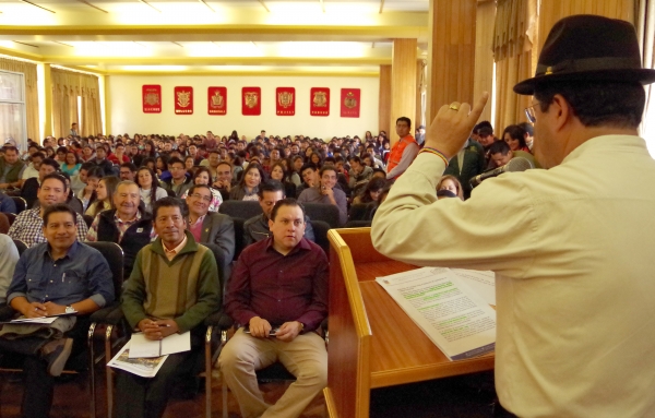 Prefecto de Cotopaxi inaugura seminario de capacitación sobre Calidad Ambiental